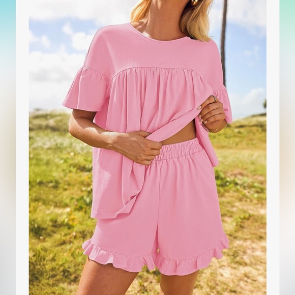 Pink Ruffle Lounge Set with pockets - Picture 3 of 5